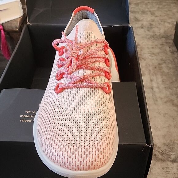 Men's Tree 🌳 Dasher light red (flame) size 12 - Picture 2 of 6